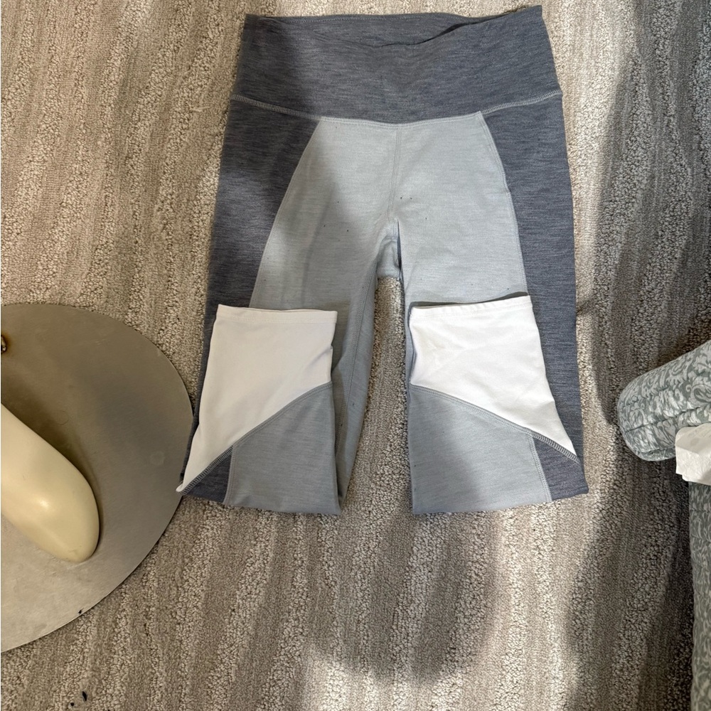 Stylish Gray and White Athleta Crop Leggings